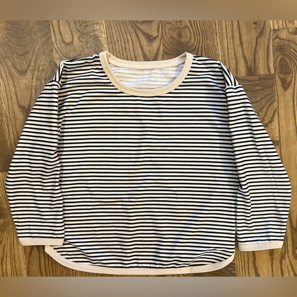 Two striped long-sleeved shirts - Picture 3 of 8